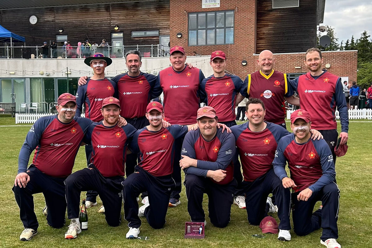 Team photo in club colours